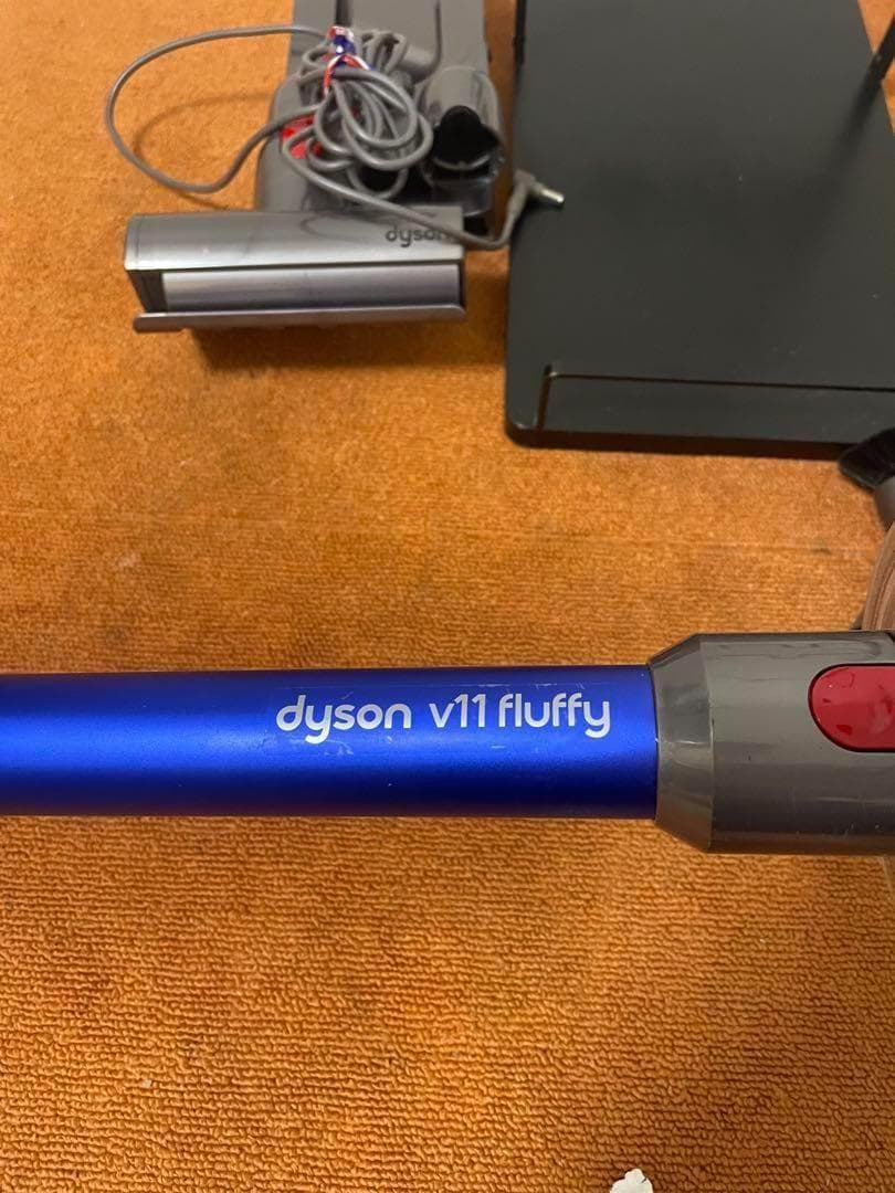 Dyson V11 Fluffy スティッククリーナー（ジャンク） 掃除機 - メルカリ