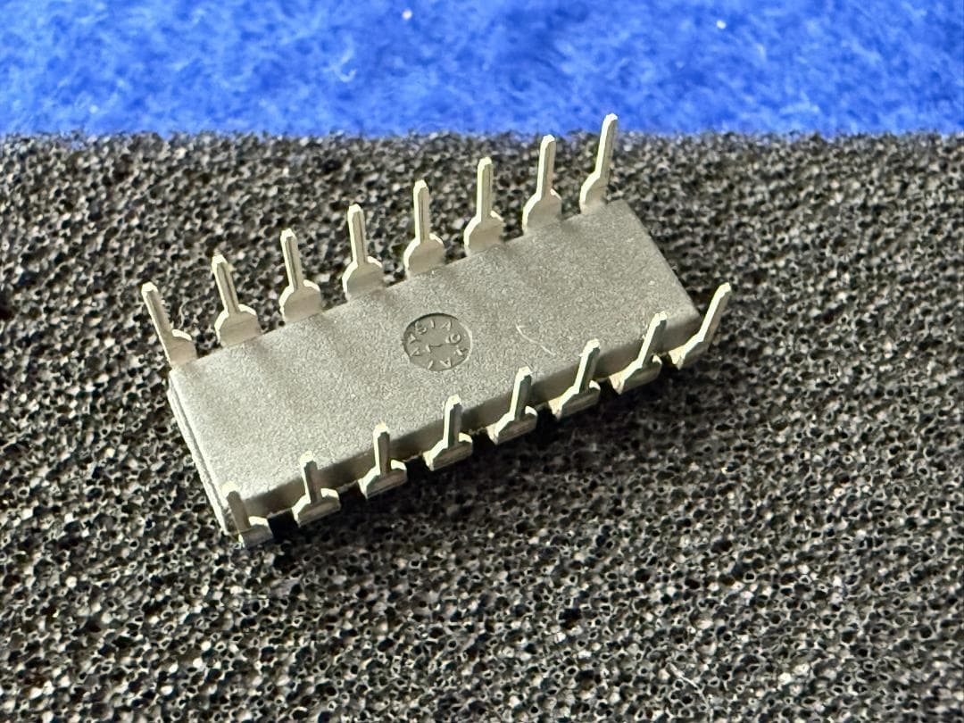 SSM2018P アナデバ　電圧制御アンプ SSM2018 １個セット SSM2018P アナデバ 電圧制御アンプ SSM2018 <2> 1個セット - メルカリ