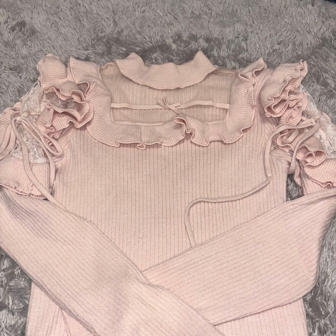 meltie きらきらショルダーフリルニット ピンク - メルカリ