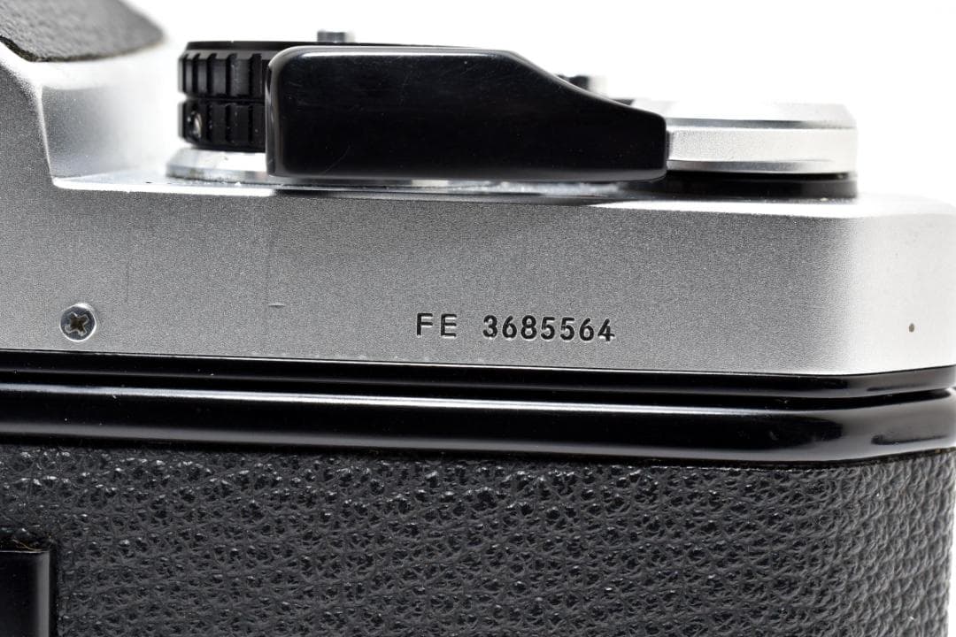 超美品 NIKON FE シルバー フィルムカメラ モルト新品交換済 M591