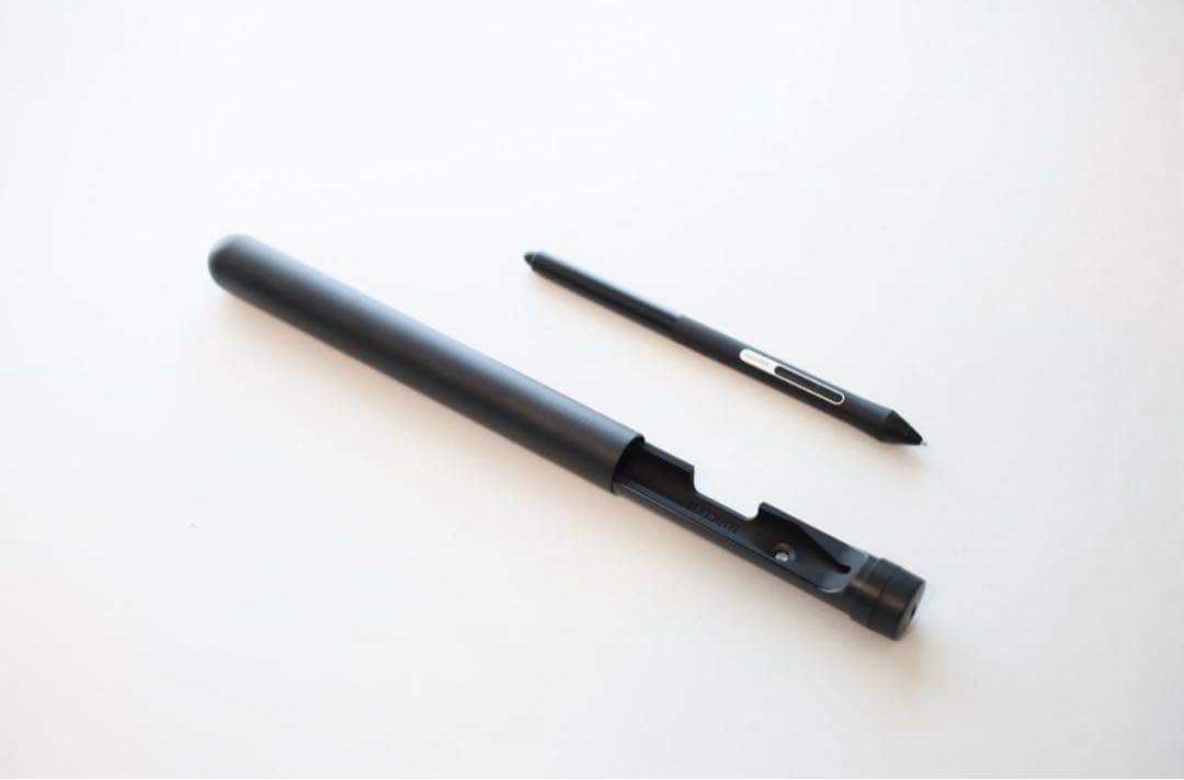 Wacom Cintiq 22+スリムペン付き