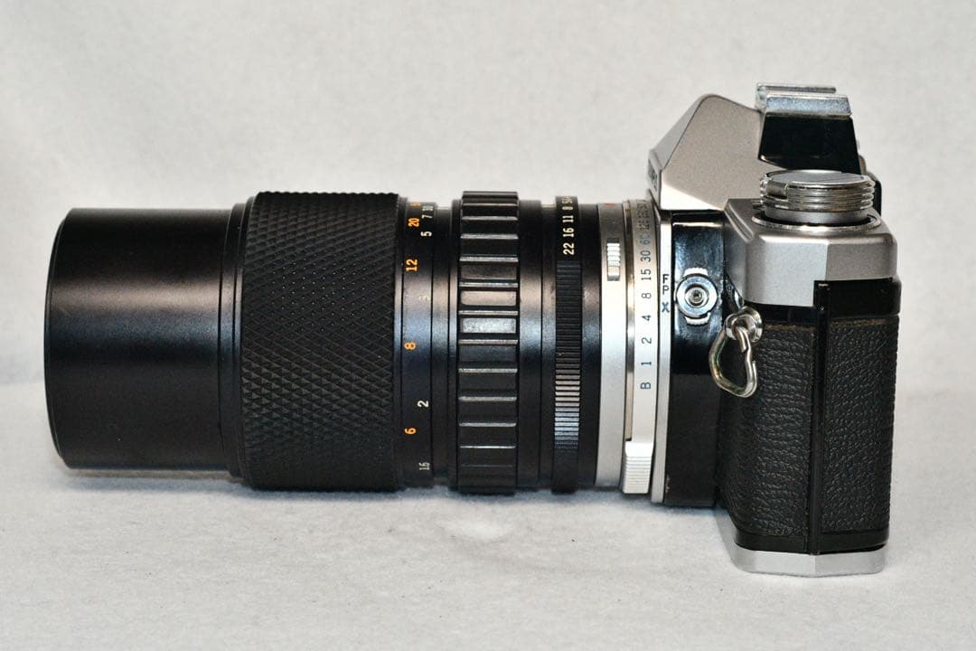 《動作品》OLYMPUS OM-1+中望遠ズームレンズ付きa404