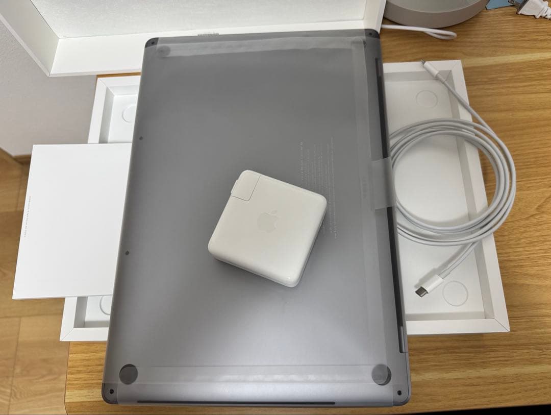 Apple MacBook スペースグレー 本体 充電器付き