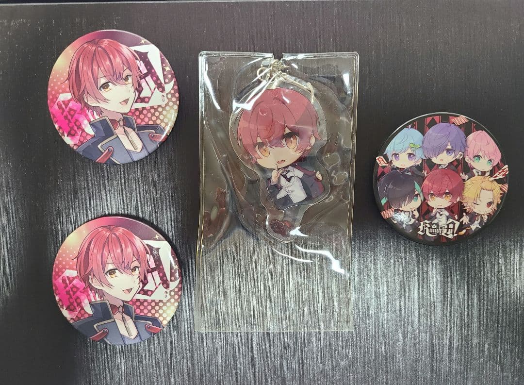 ばぁうくんアクキー、缶バッジ4個セット - メルカリ