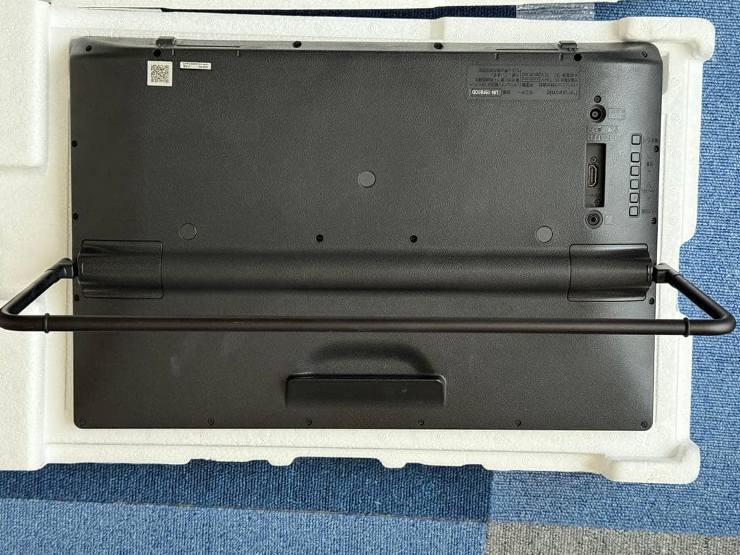 Panasonic VIERA 19インチ UN-19J10-K 本体