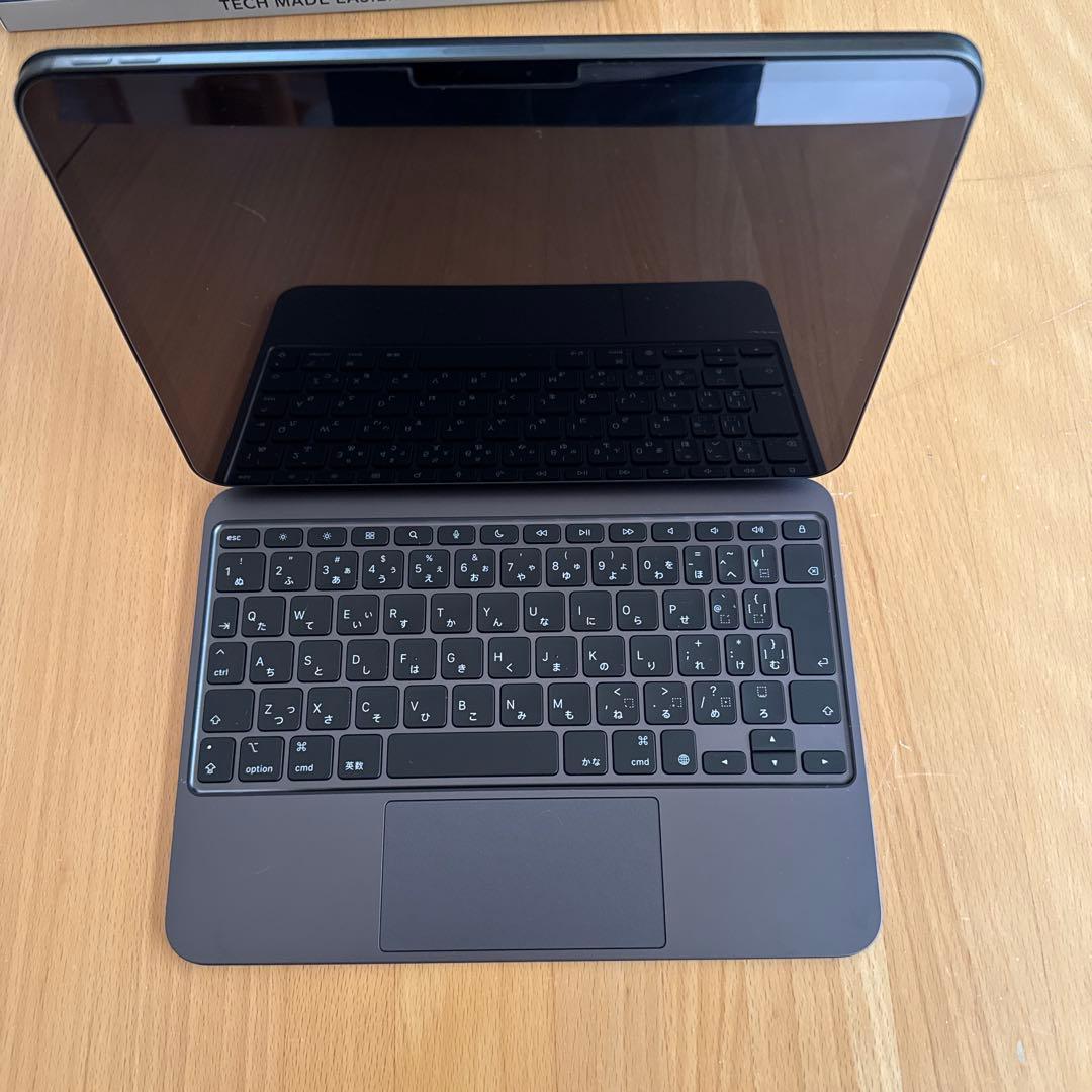 m*y様 iPad pro 11インチ M4 Magic KeyBoard付き