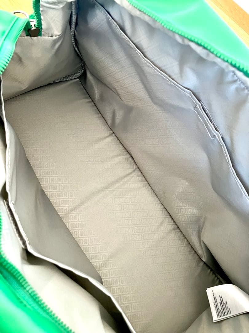 PUMA Classicデザイン ボストンバッグ グリーン 新品 - メルカリ