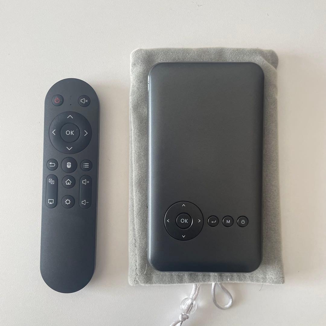 カベーニ KABENI プロジェクター 小型 ジェットブラック - メルカリ