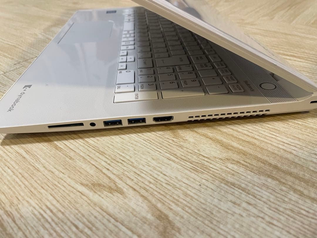 【美品】TOSHIBA Dynabook ノートパソコン8GB core i7