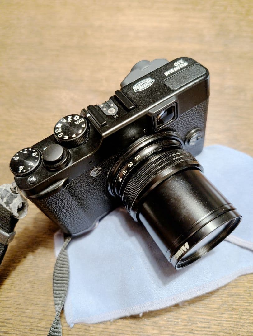 【デジタルカメラ】富士フイルム X10 (美品)
