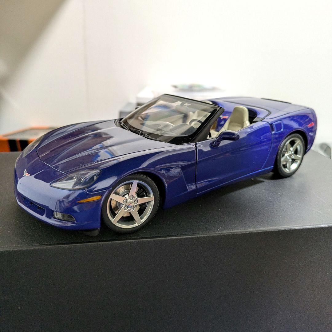 AUTOart 1/18　シボレー　コルベット　C6 CORVETTE 1/18 AUTOart Chevrolet Corvette C6 Convertible (Red) Diecast Car