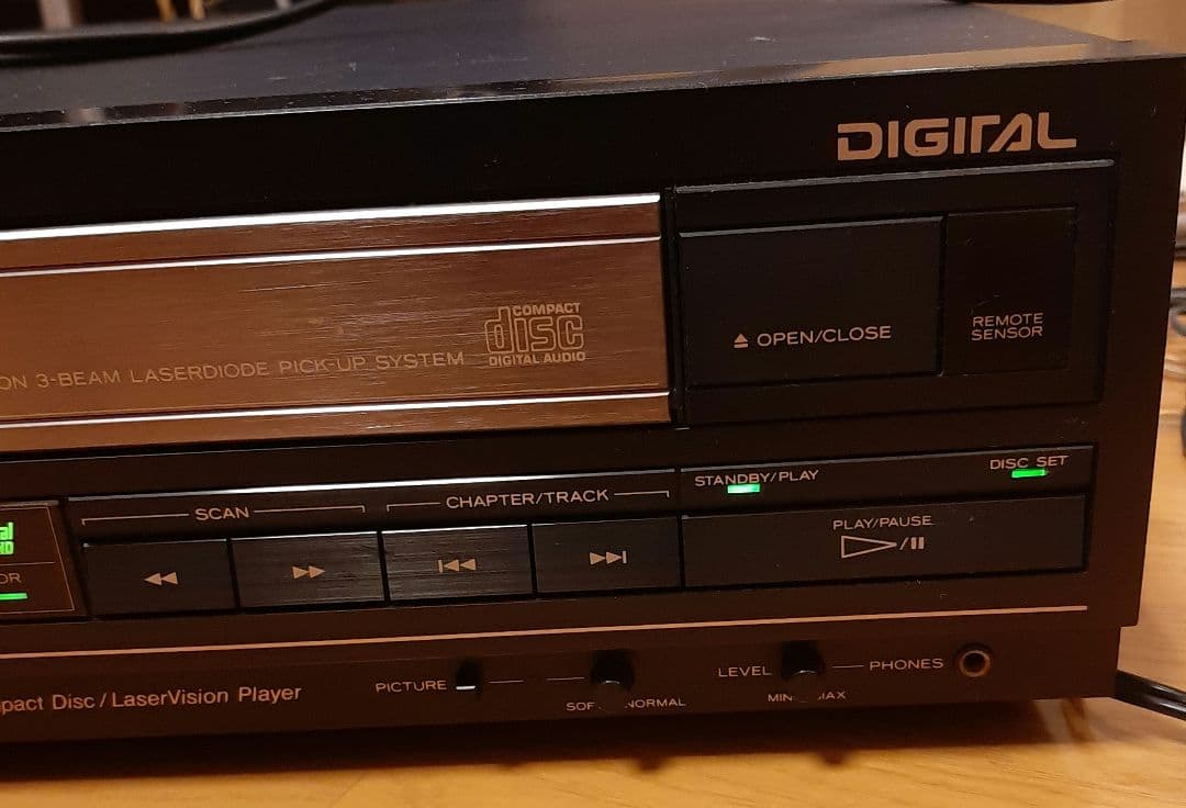 TEAC LV-5700DS レーザーディスク