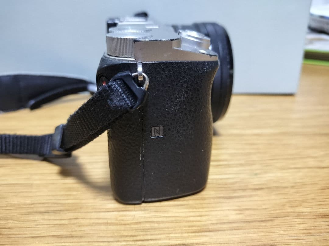 【中古】SONY α6000ミラーレス一眼 、16-50mmレンズ