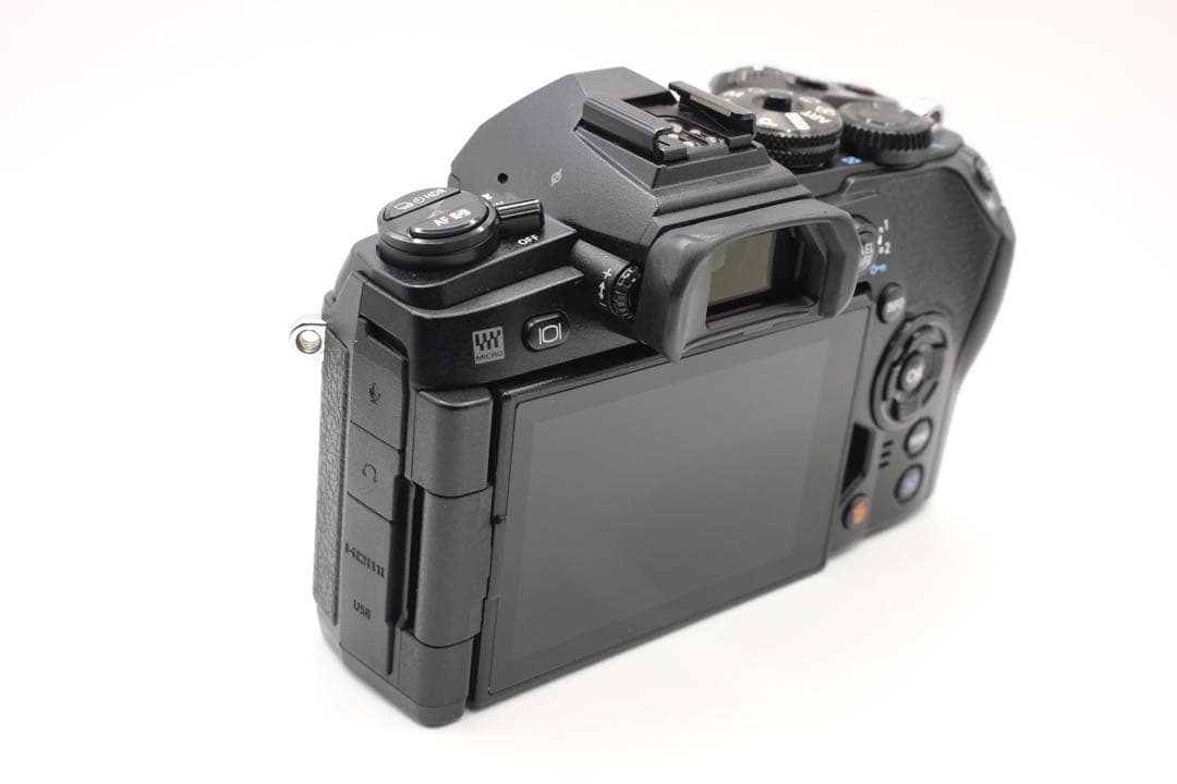 OLYMPUS　ミラーレス一眼カメラ　OM -D E-M1 markII