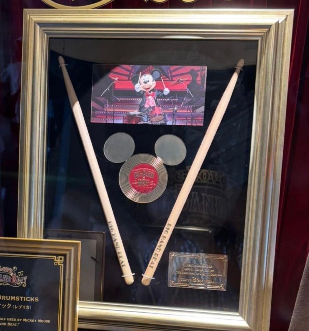 【ドラムスティック】ディズニー ビッグバンドビート ミッキー BBB ビッグバンドビート」のミッキーを再現したスナックケース、ドラム