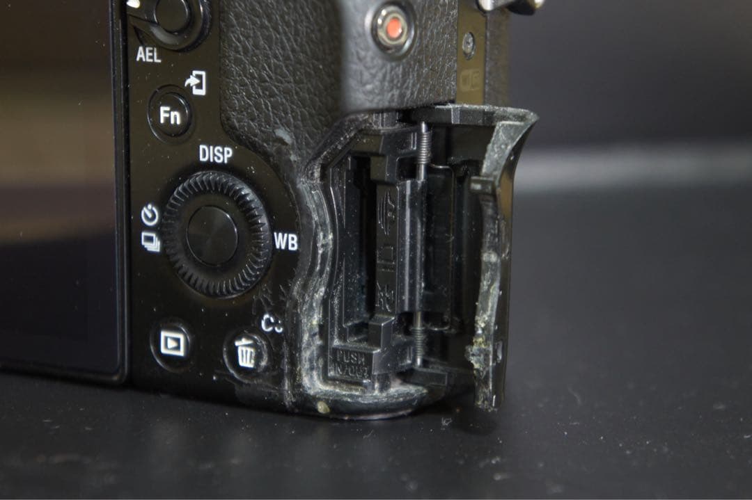 SONY α7 初代 ILCE-7 充電器　バッテリー付 ショット数10898回