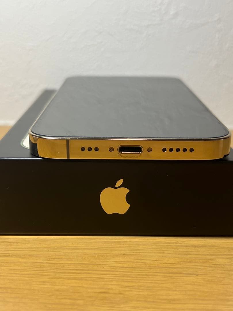 iPhone13pro 256GB SIMロックなし　箱付き　美品