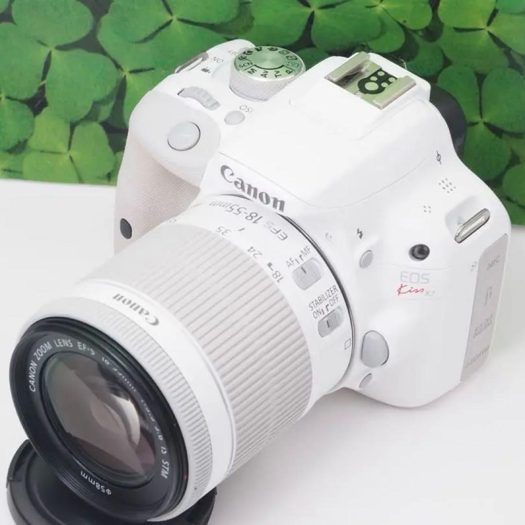 【美品】スマホへ転送も可能❤️希少な白 キャノンKissX7❤️標準レンズセット