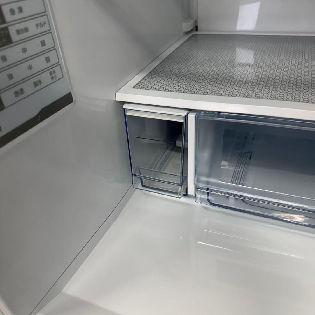 334 2025年製　大型冷蔵庫　300L強　小型　自動製氷　右開き　3ドア