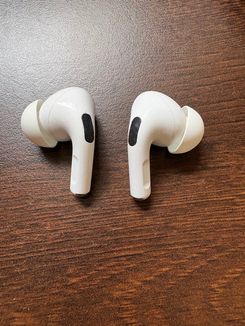 AirPods Pro 第1世代 両耳＋充電ケース 箱つき - メルカリ