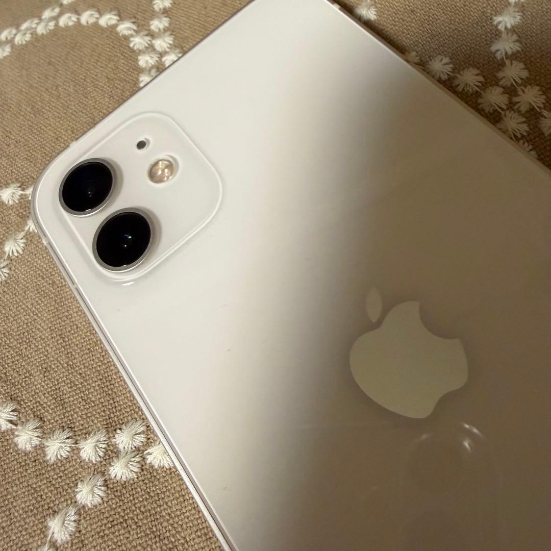 【美品】 Apple iPhone 12 256GB 本体 ホワイトSIMフリー