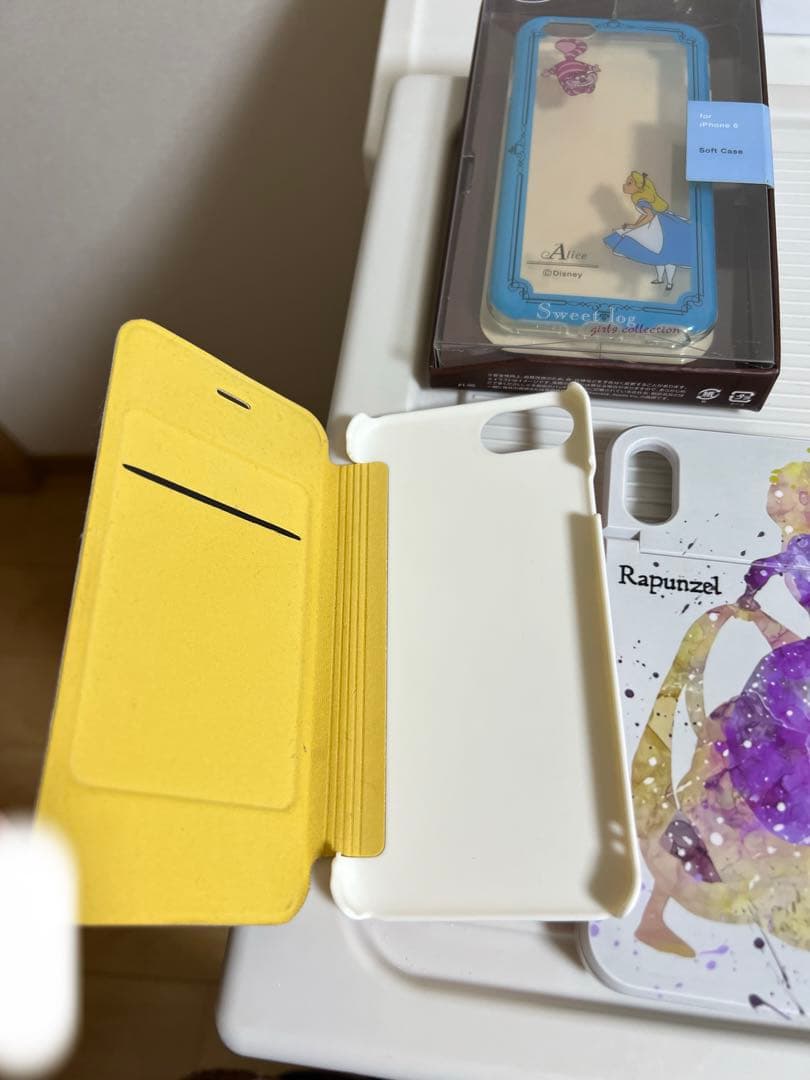 ディズニー、ラプンツェル、ベルのスマホカバー