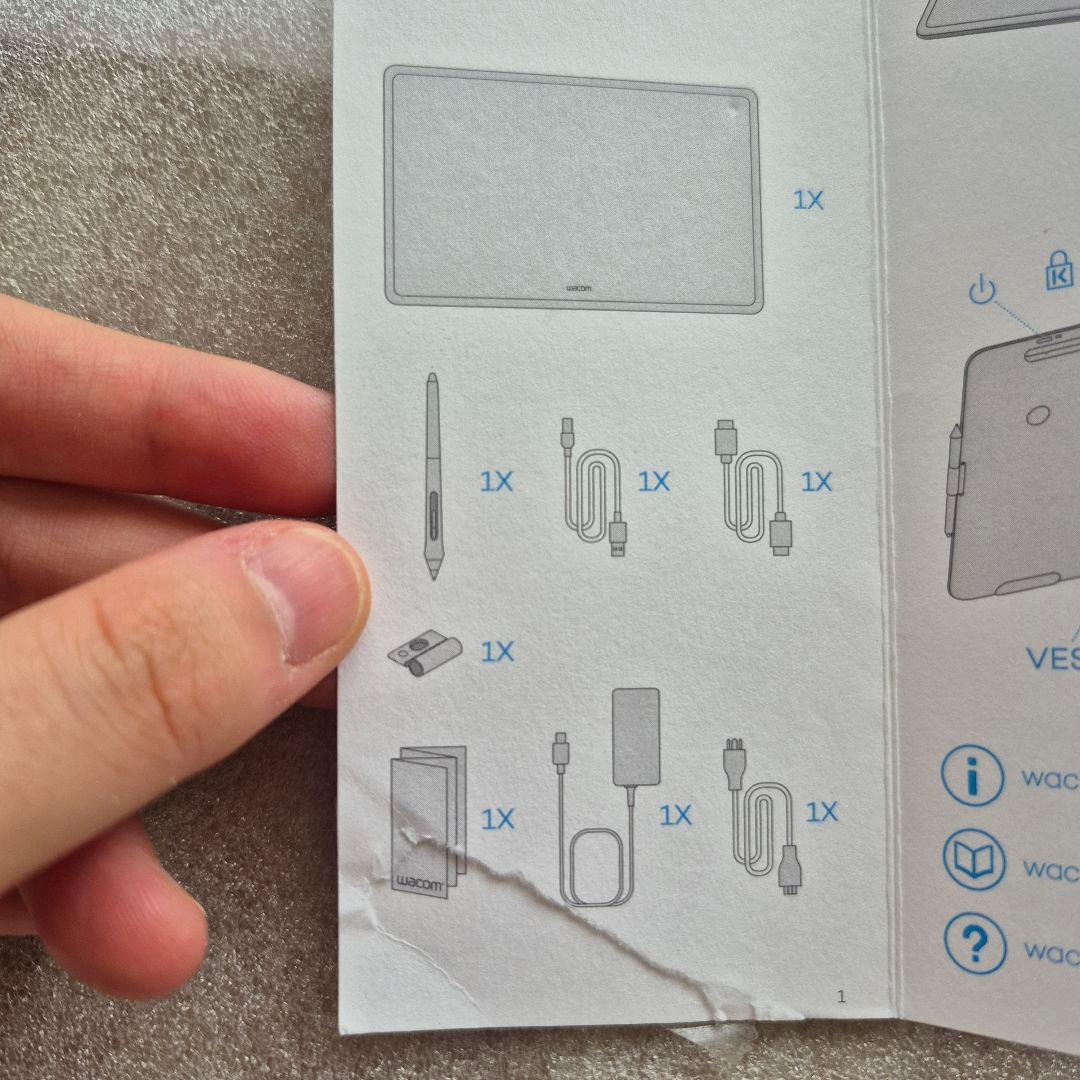 ワコム 液タブ Wacom Cintiq 22 DTK-2260
