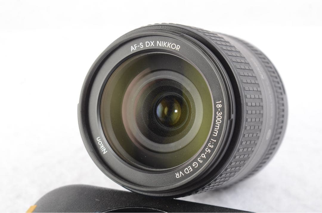 Nikon AF-S DX NIKKOR 18-300mm VR 《元箱付》