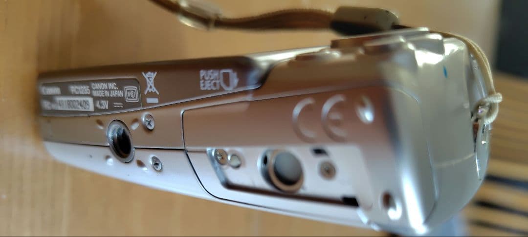 Canon IXY DIGITAL 810 IS バッテリー2個　充電器