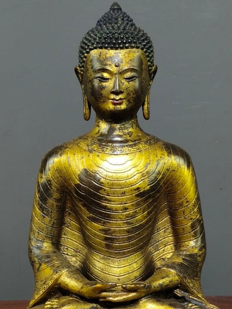 珍品 銅製鎏金仏像〈释迦牟尼仏〉高さ23cm - メルカリ