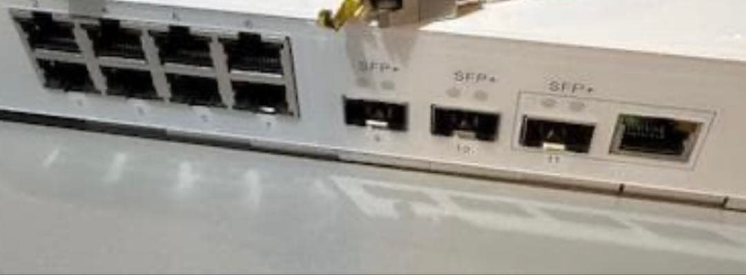 QNAP QSW-3081C 10Gスイッチングハブ