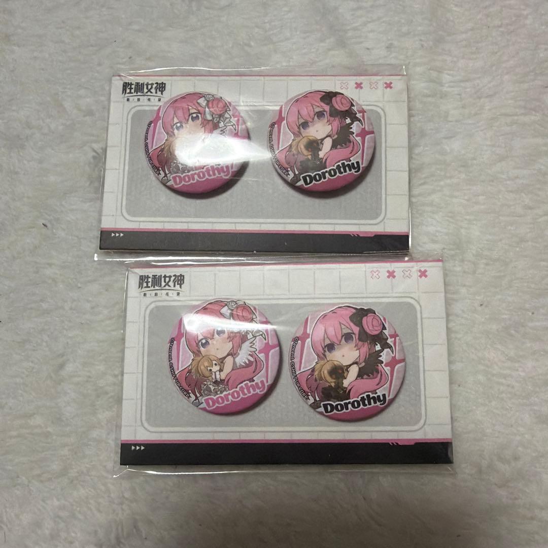 勝利の女神 NIKKE メガニケ 中国グッズ特典缶バッジ ドロシー - メルカリ