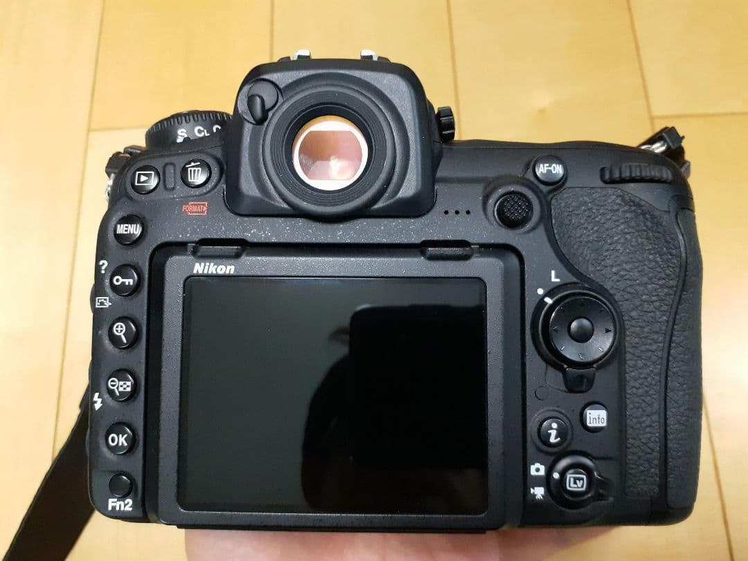 Nikon D500 デジタル一眼レフカメラ　ニコン　シャッター9900