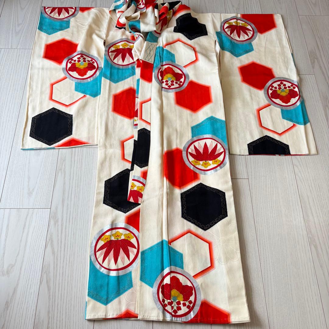 アンティーク着物 七五三 とてもオシャレな柄 7歳 リメイク