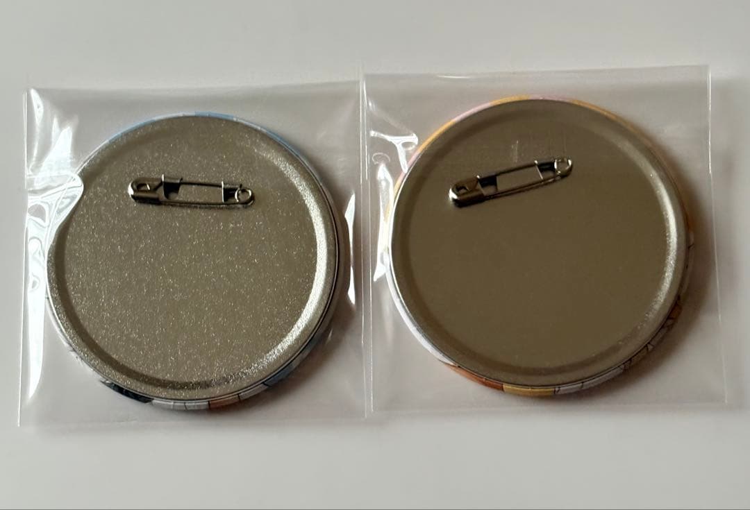 ハイキュー 日向翔陽 影山飛雄 缶バッジ 2種セット 制服 カラパレ より