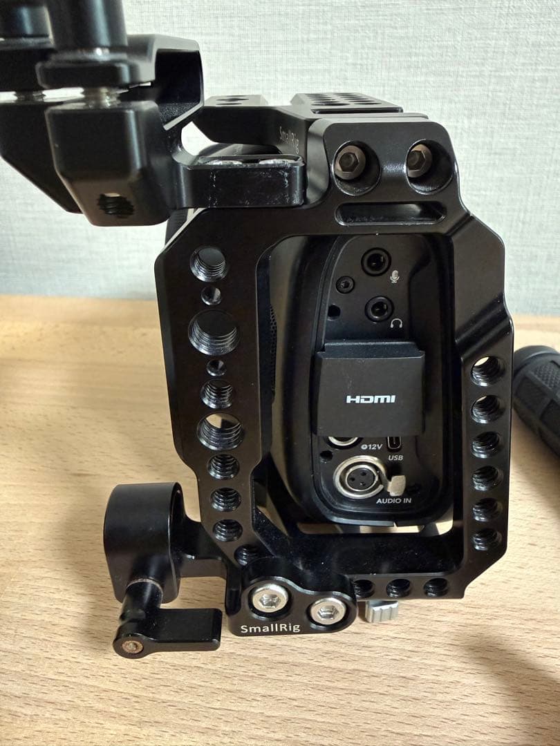 BMD - BMPCC4K 本体 ＋Smallrig ケージ バッテリーセット