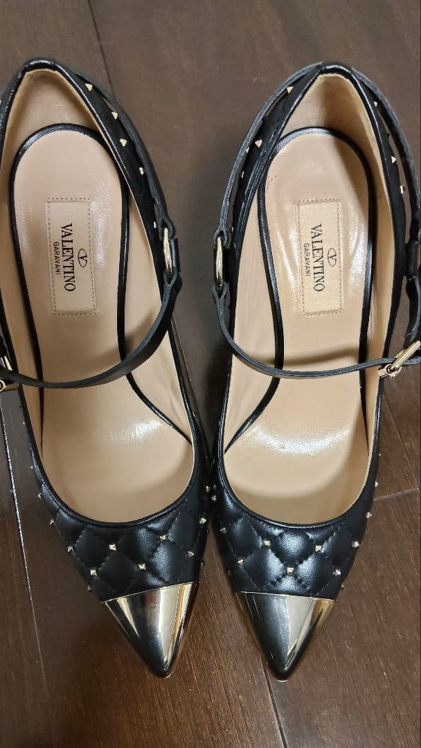 VALENTINO スタッズ付きハイヒールパンプス サイズ36 - メルカリ