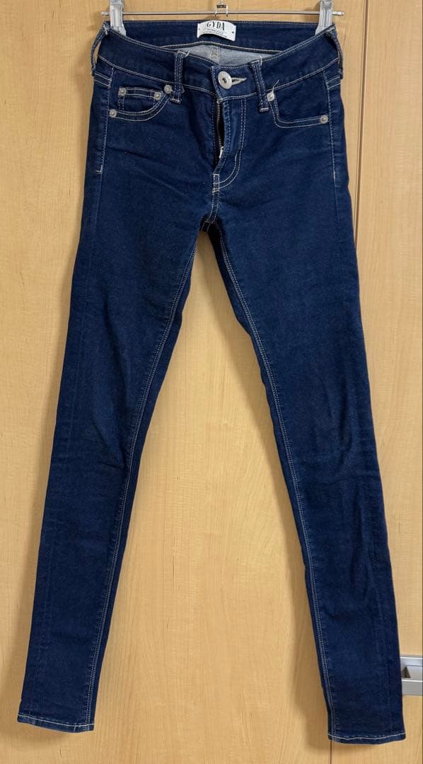 GYDA ダークブルー スキニージーンズ