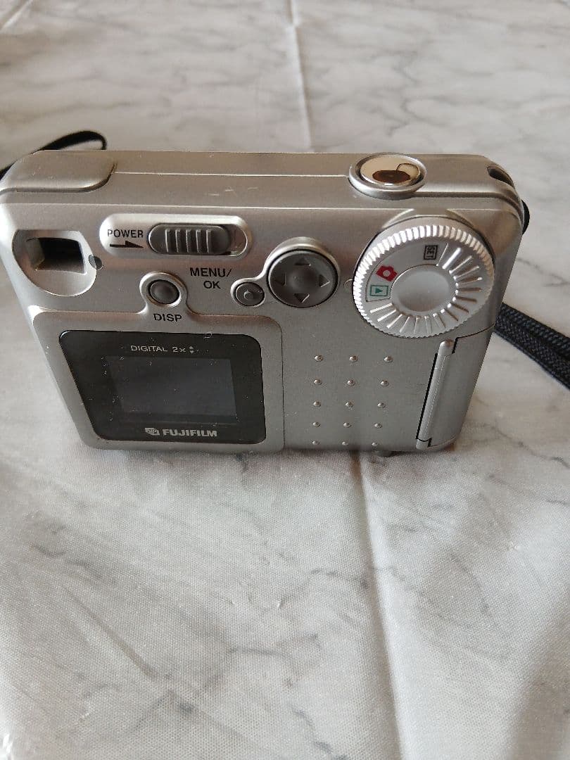 ジャンク・Fujifilm FinePix 2300と1300デシタルカメラ - メルカリ