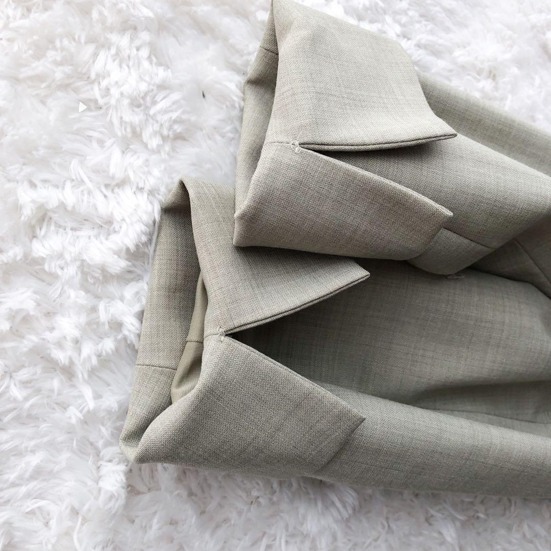 《グリーンレーベルリラクシング》ノーカラー　パンツスーツ　ウォッシャブル　36