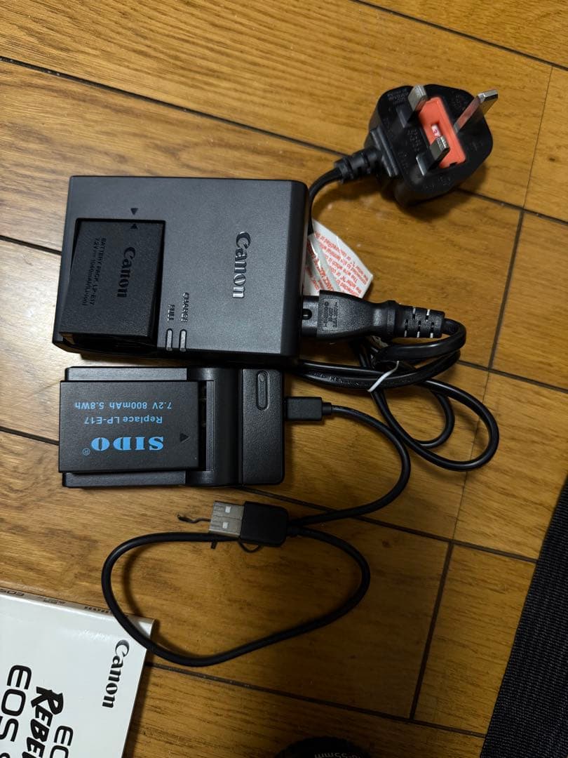 【美品】Canon EOS 800D（海外版）☆シャッター回数わずか1331回