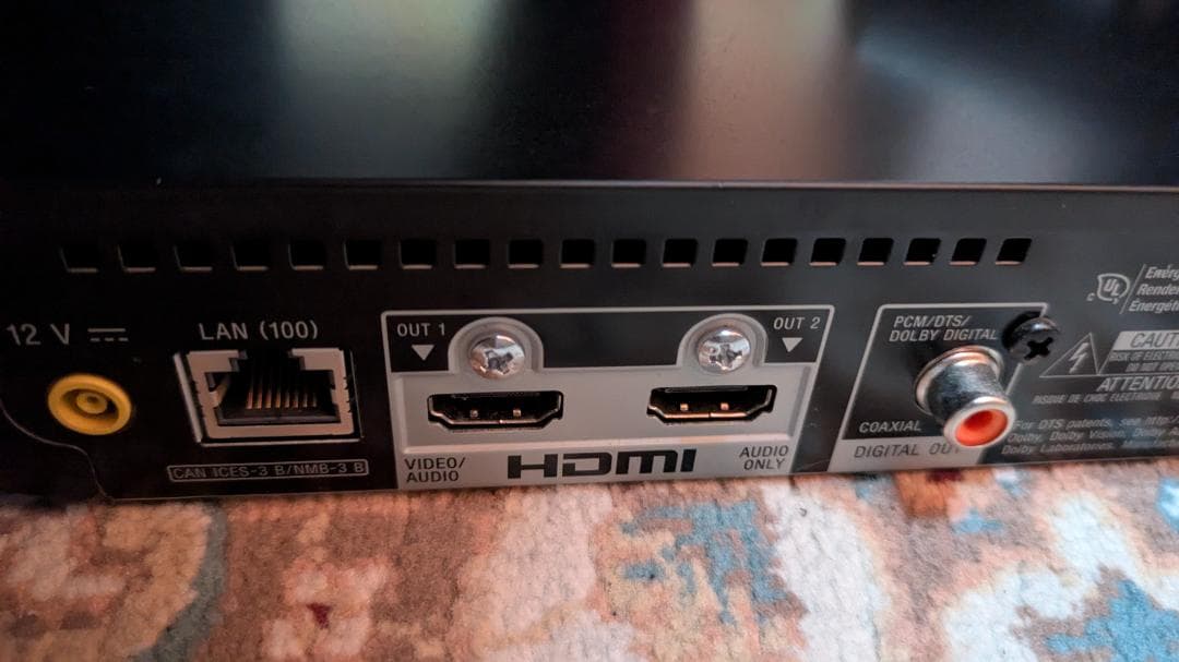 ブルーレイディスクプレーヤー／DVDプレーヤー ~ UBP - X700