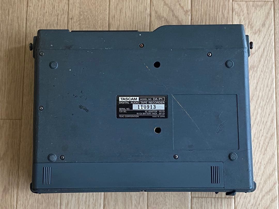 TASCAM ポータブルDATレコーダー DA-P1 ケース付　動作未確認