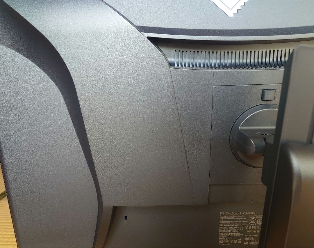 極美品　EIZO 31.5インチ 4K IPSディスプレイ EV3240K-BK