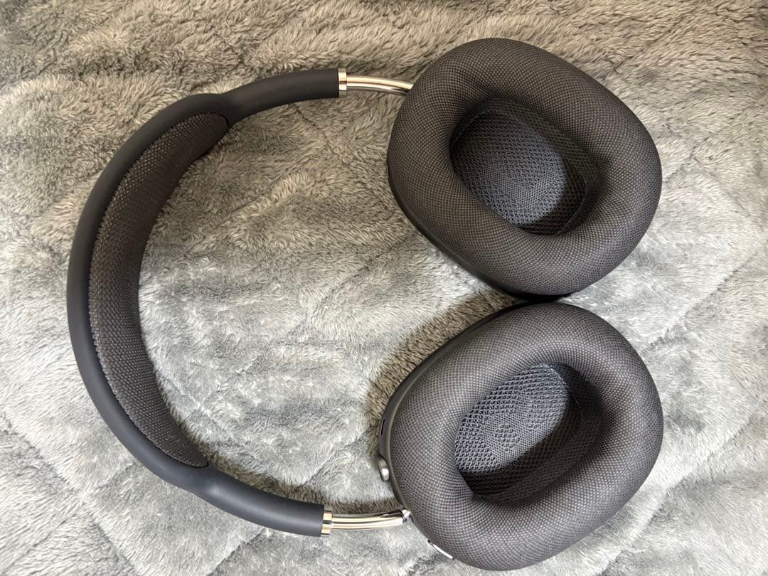 Apple AirPods Maxスペースグレイ