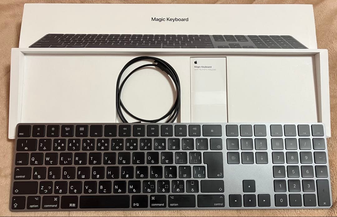 【美品】Magic Keyboard/テンキー付き/JIS配列/スペースグレイ Magic Keyboard（テンキー付き）日本語（JIS）スペースグレイ MRMH2J/A