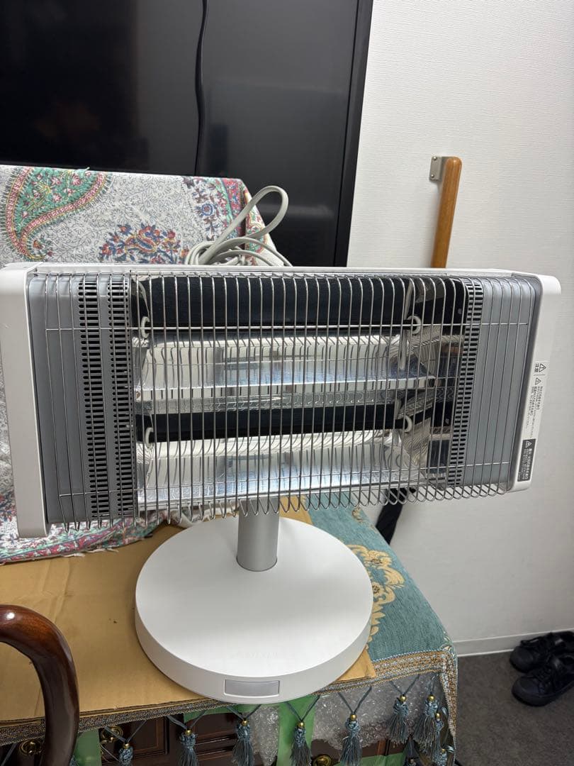 2022年製ダイキン　セラムヒートERFT11ZS-W遠赤外線