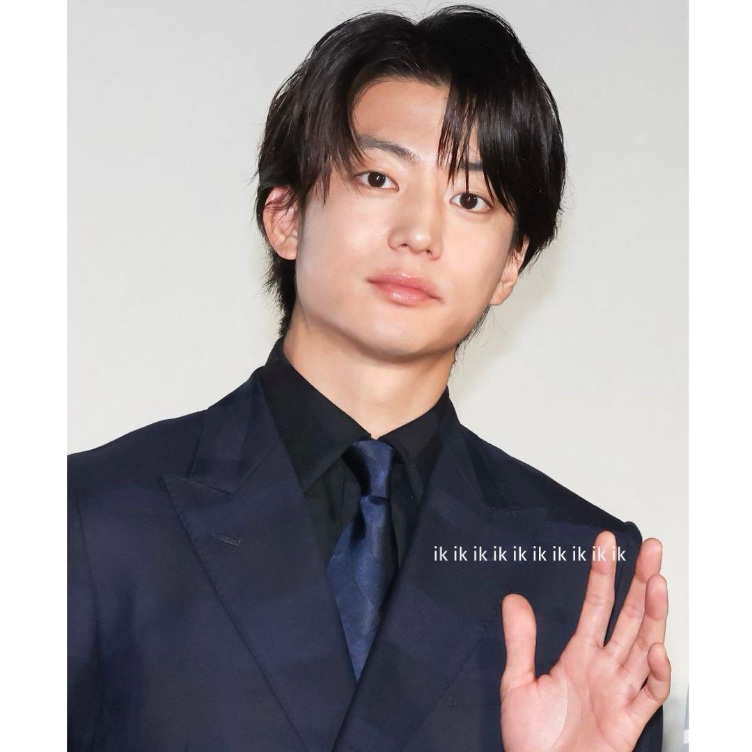 新品ブラックレーベル　伊藤健太郎着用　ネイビークレストブリッジチェクタイ　日本製