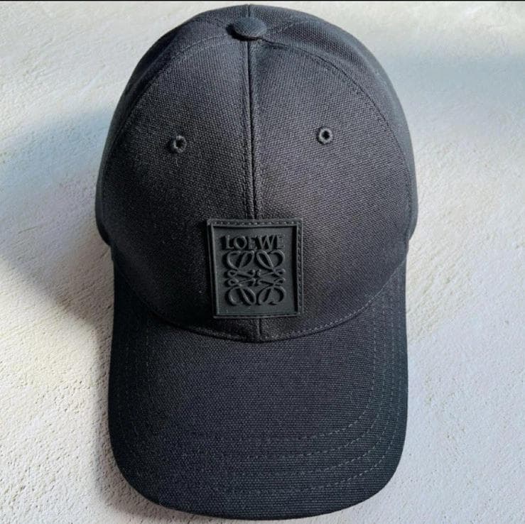 LOEWE ブラック キャンパス パッチキャップ ロゴ刺繍 2025SS· - メルカリ