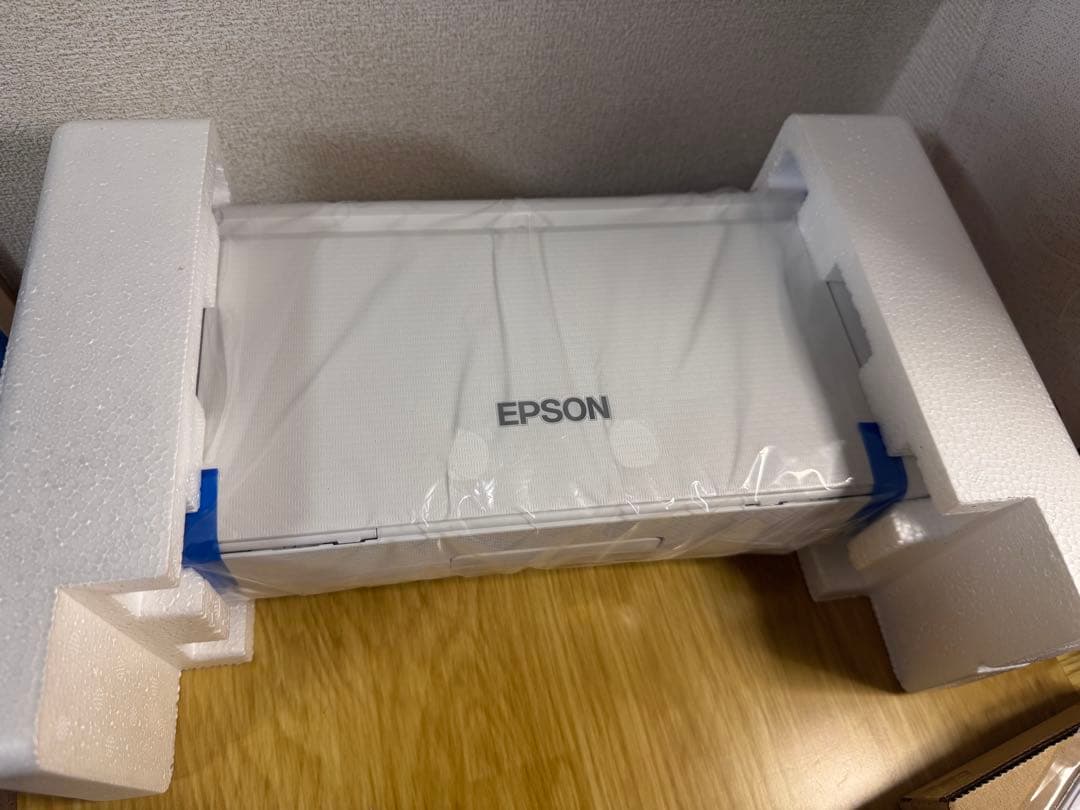 エプソン モバイルプリンター　カラーインクジェット PX-S06W